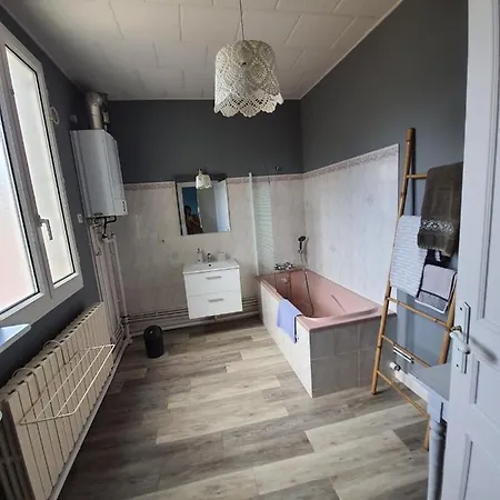 דירה Chez Marie *